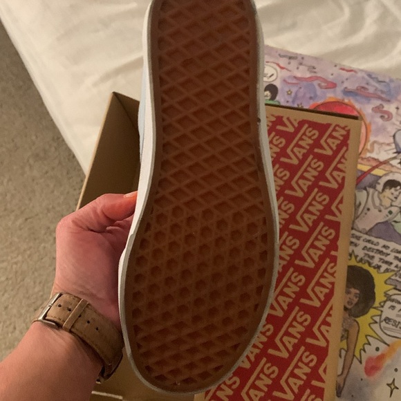 Vans - Picture 2 of 2